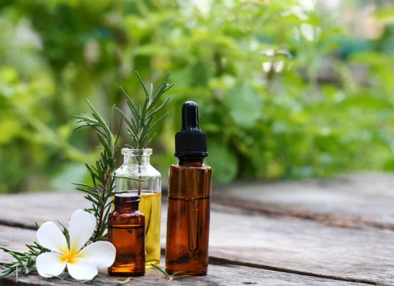 esencijalna ulja da drvenoj dasci